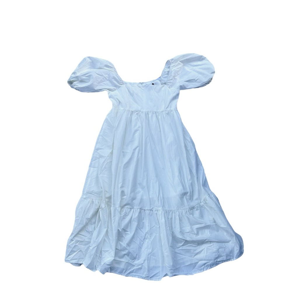 White puffed sleeve dress